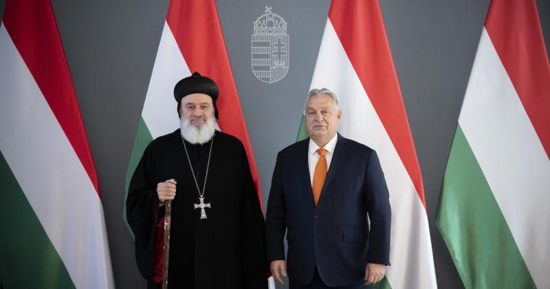 Mennyibe került az adófizetőknek, hogy Orbán a szíriai közvetítő szerepében tűnhessen fel?