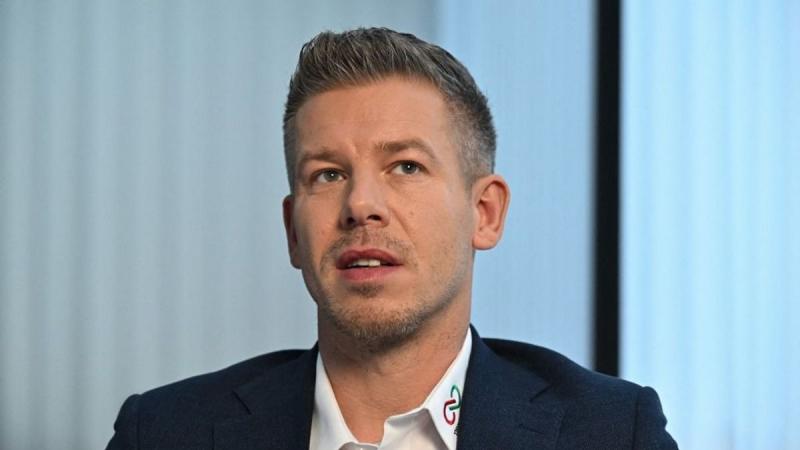Magyar Péter nem fogja könnyen eltenni zsebre azt, amit Orbán Viktortól kapott: Azt az utasítást kell követnie, amit Brüsszelben előírnak (VIDEÓ)