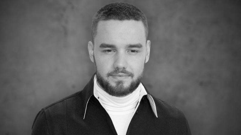 Felfüggesztették a légiutas-kísérőt, miután tiszteletlen megjegyzéseket tett Liam Payne holttestéről - Life.