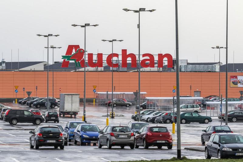 A Tesco és az Auchan karácsonyi ajánlatai között párbajt vívtak, és a verseny végén egyértelmű győztes emelkedett ki.