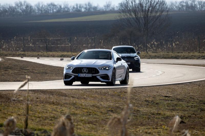 A Mercedes három, rendkívül eltérő autóval szemléltette, mit is jelent valójában az AMG embléma a csillag fölött.