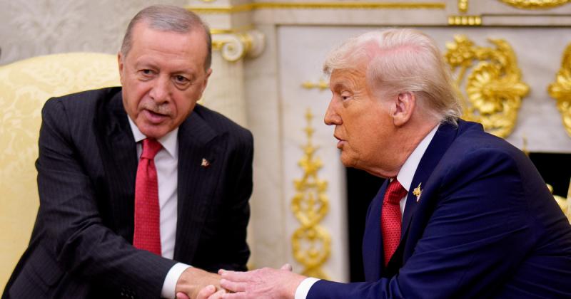Donald Trump előterjesztette javaslatát, ami sokakban feszültséget keltett.