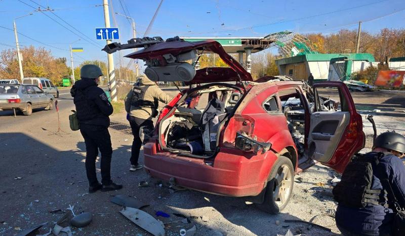 Kramatorszkban tragikus esemény történt, amikor egy tévéstáb tagjait halálos dróntámadás érte. A szörnyű incidens rávilágít a konfliktusok súlyos következményeire és a civil élet veszélyeire a háborús zónákban.