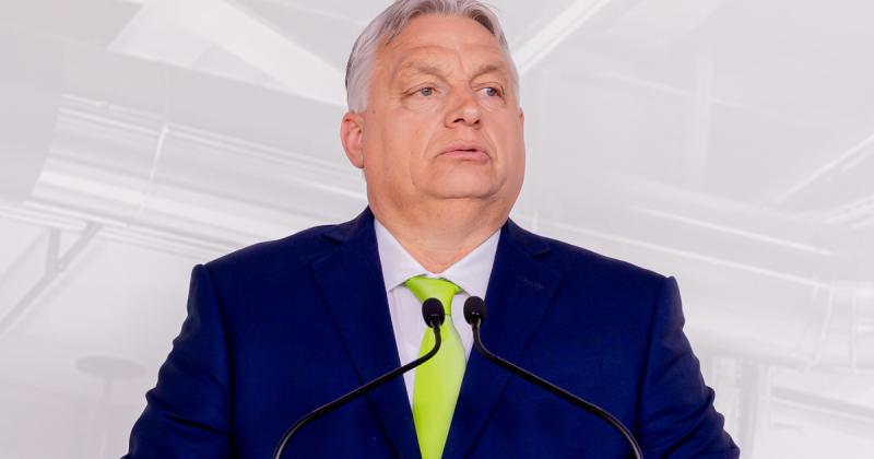 Orbán Viktor lépett a benzinárak növekedése következtében.