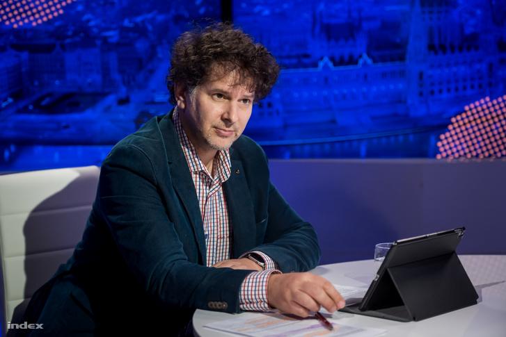 Megérkezett Somos András és Gulyás Eszter első kis csodája!